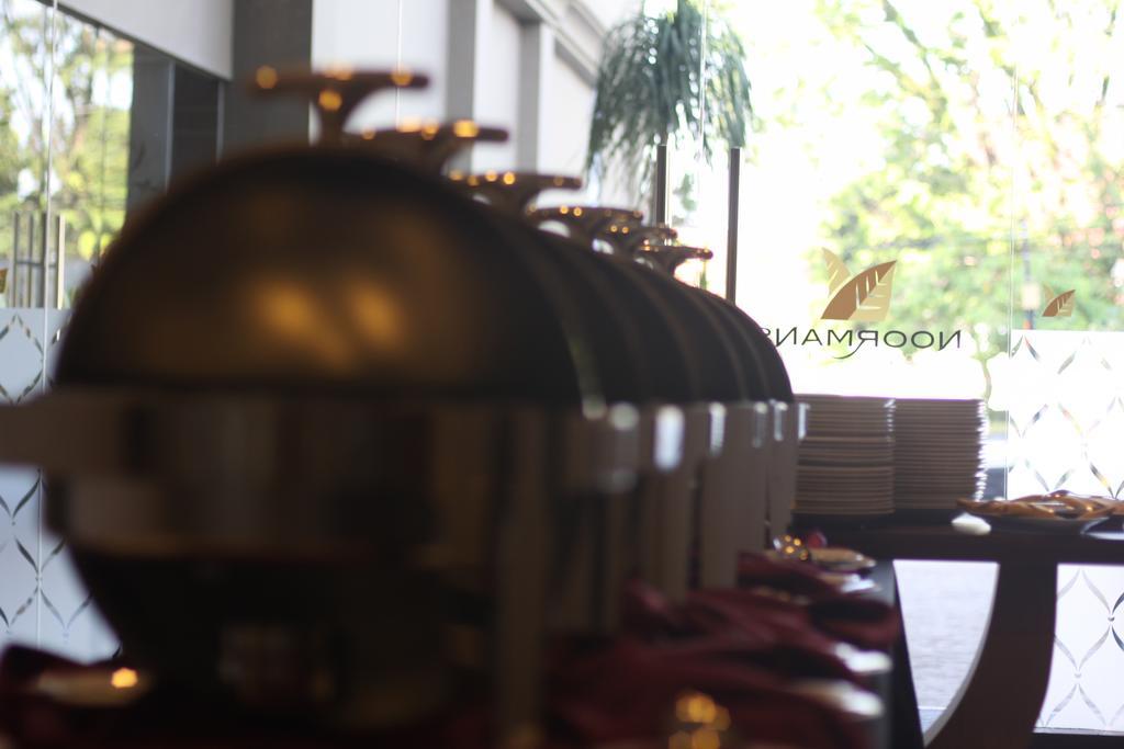 Noormans Hotel Semarang Luaran gambar